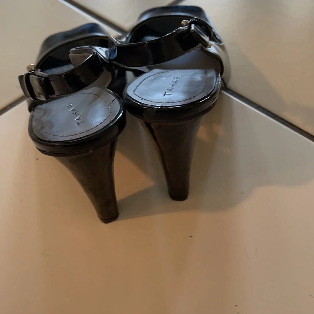 High Heels Sandals Size 8 Medium